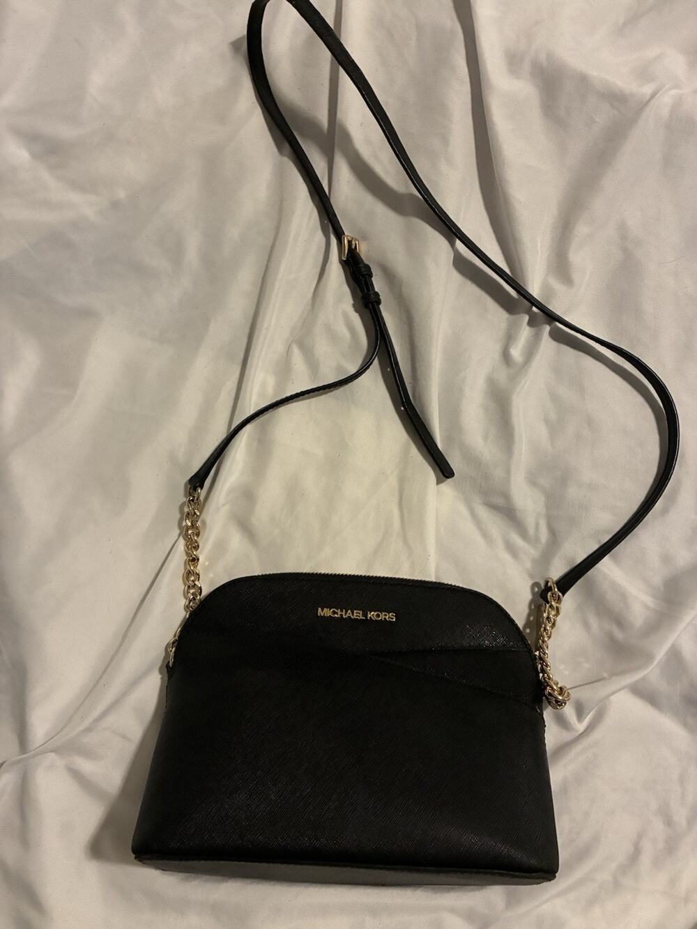 Michael Kors Jet Set Travel Medium Dome Crossbody Black Leather